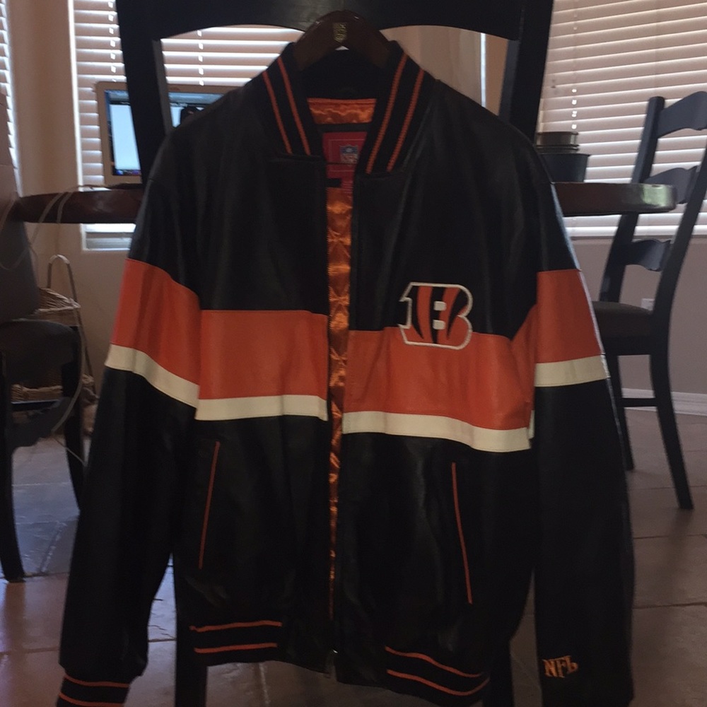 Cincinnati Bengals NFL bomber jacket